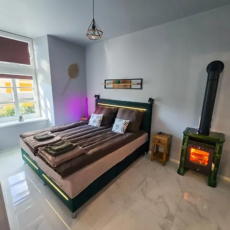 Lumina Wellness Apartament *